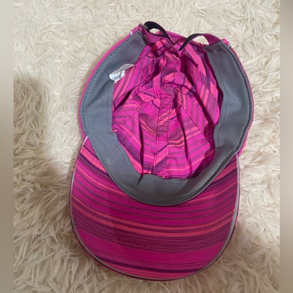 lululemon cap - Picture 3 of 4